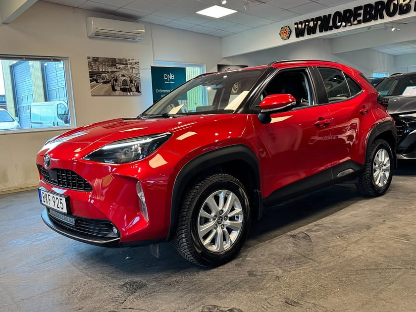 Bild 2 av Toyota Yaris Cross Hybrid AWD-i e-CVT Active M-värmare Extraljus B-kamera