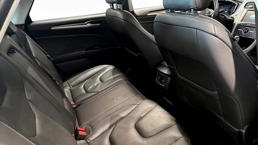 Bild 5 av Ford Mondeo Sedan 2.0 Bi-Turbo 210Hk Aut | Drag | Pano | Massage