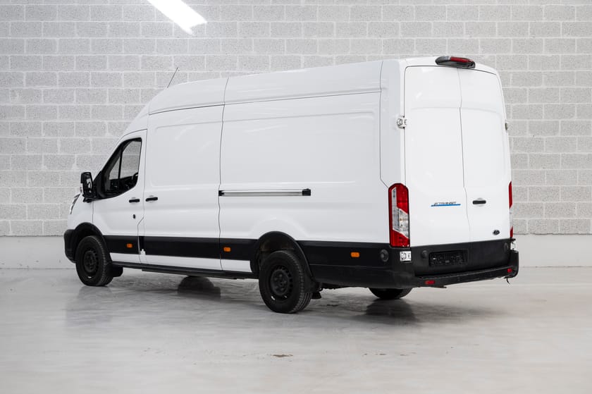 Bilde 3 av Ford E-Transit 350 BEV 269hk L4 Trend RWD Auksjon! Les tekst!