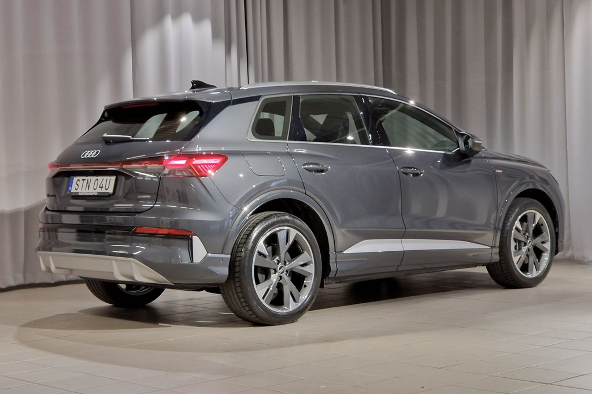 Audi Q4 e-tron SUV QUATTRO 220 KW 2027, bild 4/10