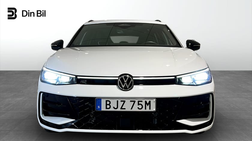 Bild 4 av Volkswagen Passat Variant eHybrid DSG R-line Blackstyle Drag/Panorama/Dcc