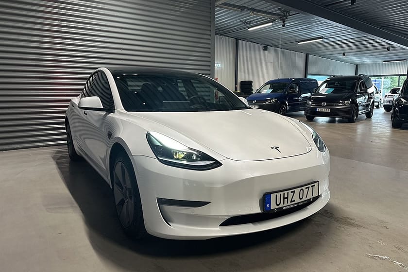 Bild 3 av Tesla Model 3 Long Range AWD Backkamera Värmare Panorama Skinn