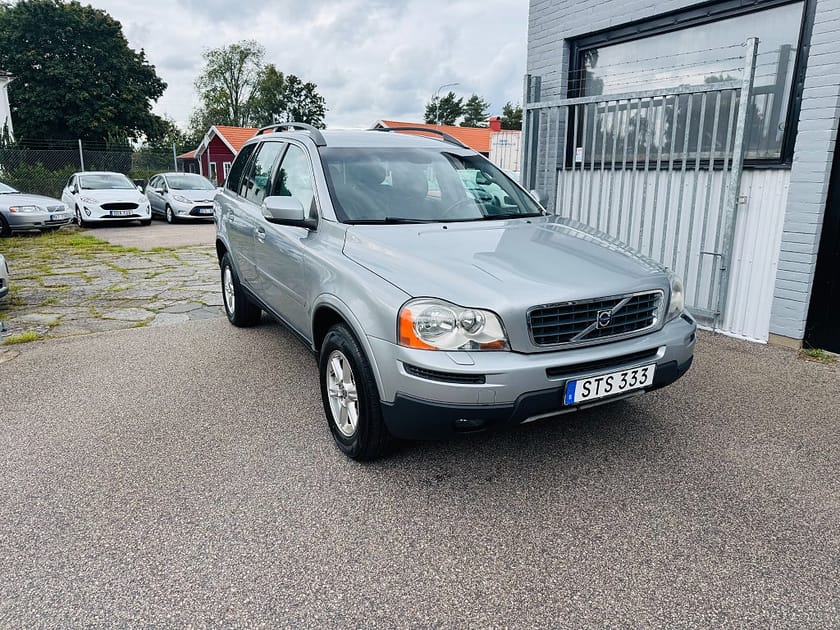 Bild 1 av Volvo XC90 2.5T 210HK AWD AUTOMAT MOMENTUM
