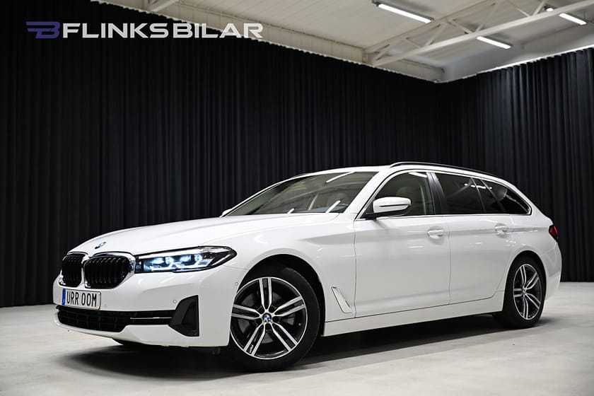 Bild 1 av BMW 520d xDrive Touring Pano Navi Skinn Backkamera D-Värm Drag