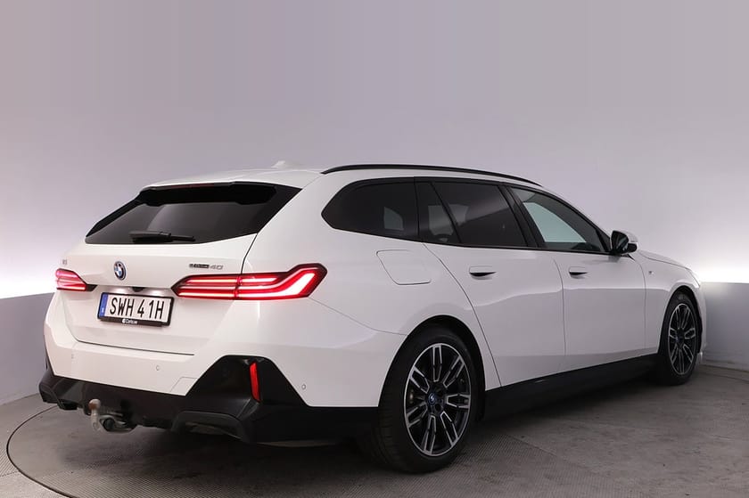 Bild 5 av BMW i5 eDrive40 Touring M Sport Drag BSM Kamera DA V-hjul