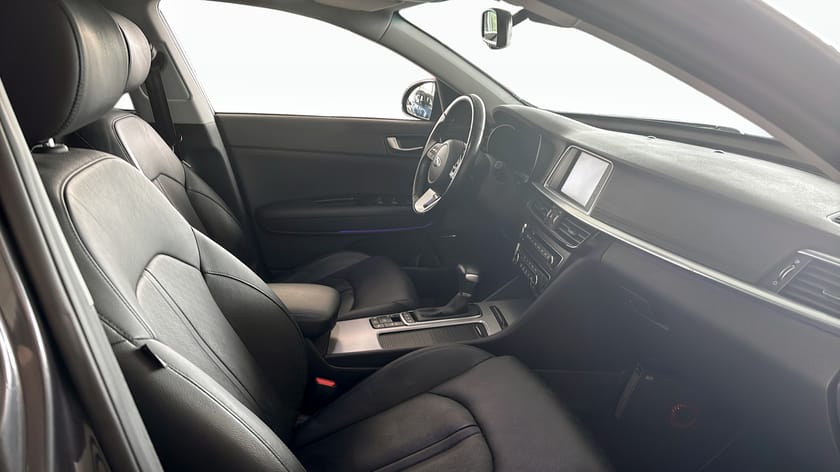Bild 3 av Kia Optima Sport Wagon Plug-in Hybrid ADVANCE PLUS / FARTHÅLLARE / PANO / DRAG