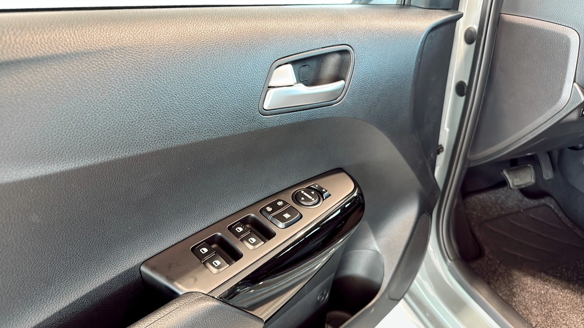 Kia Picanto 1.0 AUT ACTION 2027, photo 4/10