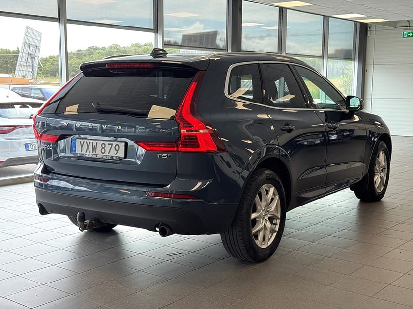 Bild 3 av Volvo XC60 T5 AWD Momentum Pro Edition Kamera Värmare 254hk