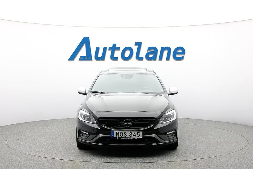 Bild 3 av Volvo S60 D4 R-Design, Taklucka, Carplay, Skinn 190hk