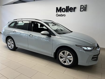 Volkswagen Golf Sportscombi LIFE 1.5 eTSI 15HK|Drag|Värmare