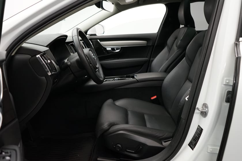 Bild 4 av Volvo V90 Recharge T6 Plus Bright Edition, Taklucka, Navigation, HarmanKardon PremiumSound, Dragkrok