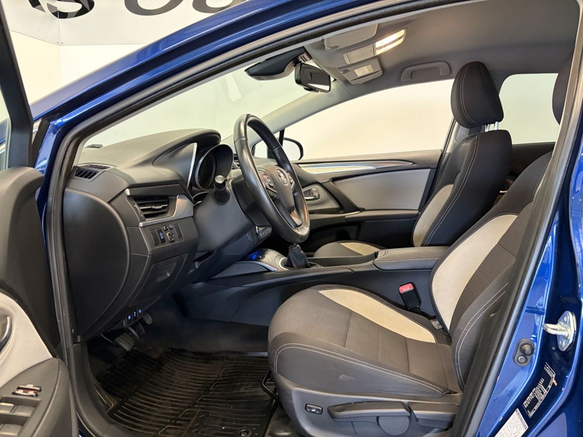Toyota Toyota Avensis Kombi — bild 7
