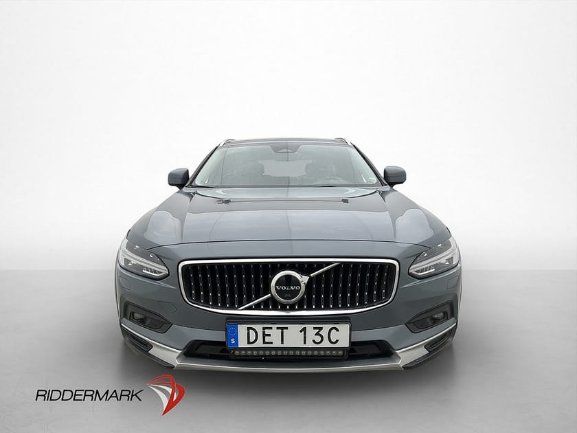 Bild 2 av Volvo V90 Cross Country B4 197hk AWD Core Värm Kamera Drag