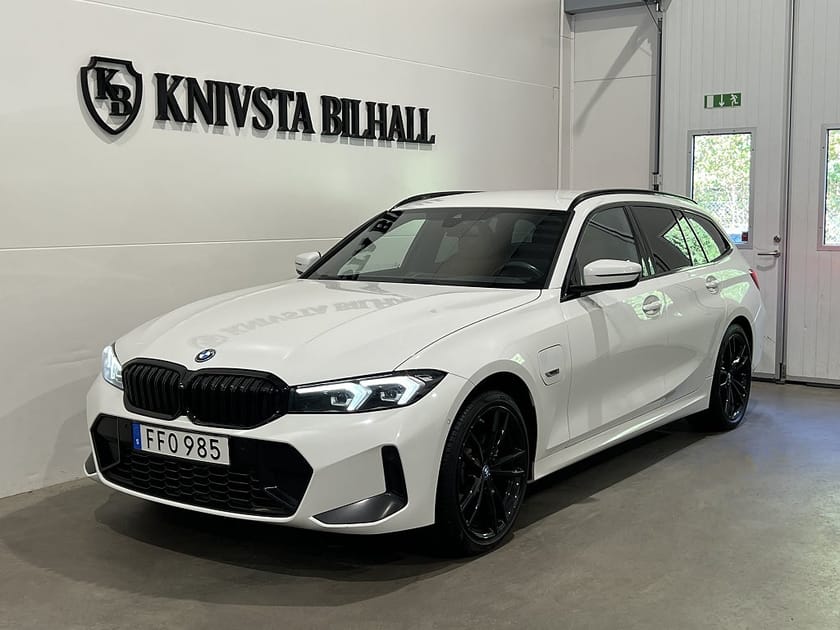 Bild 1 av BMW 330e xDrive Touring Steptronic M Sport H/K Moms Drag 292hk