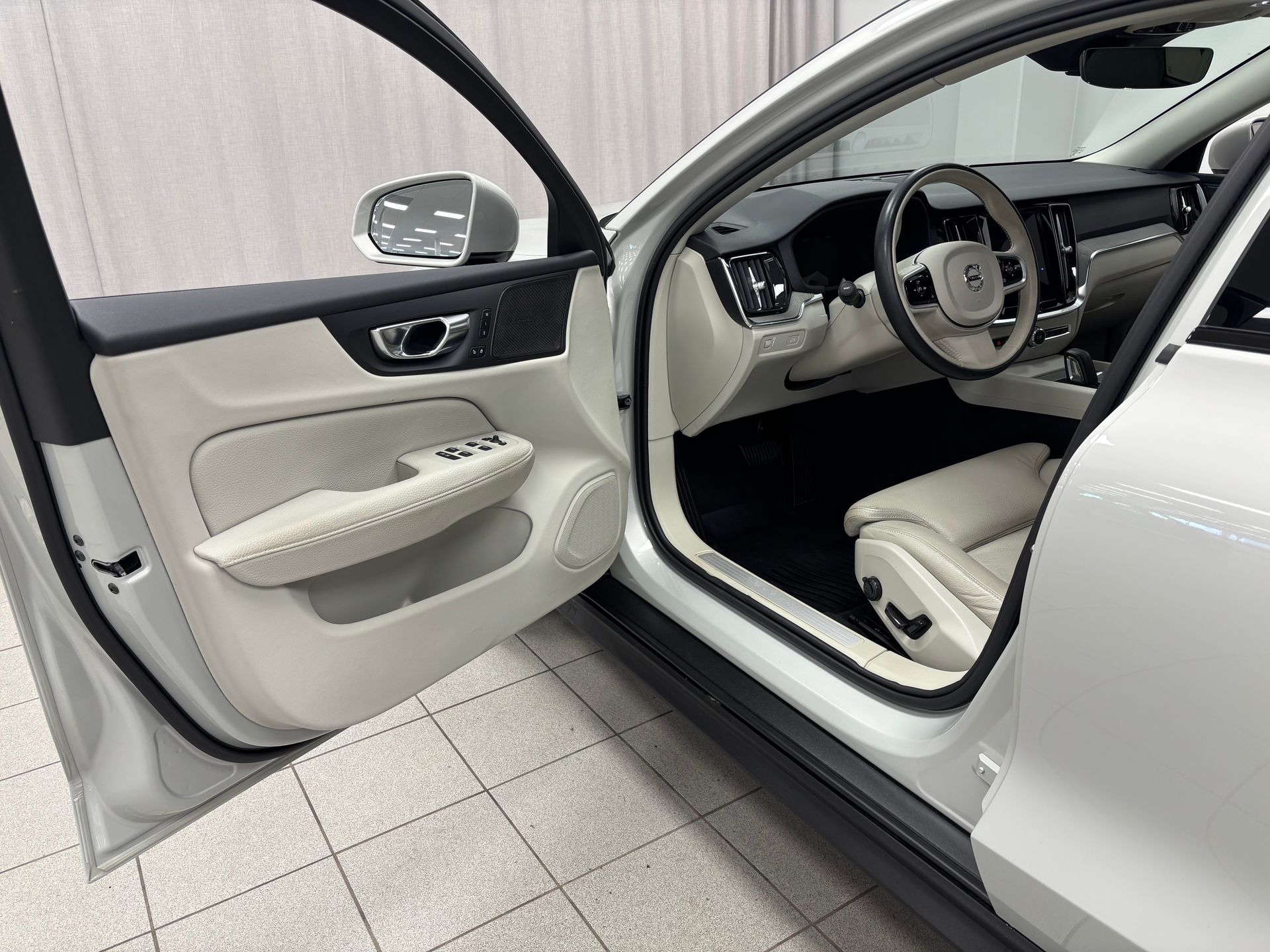 Volvo V60 Cross Country 2021, bild 5/10