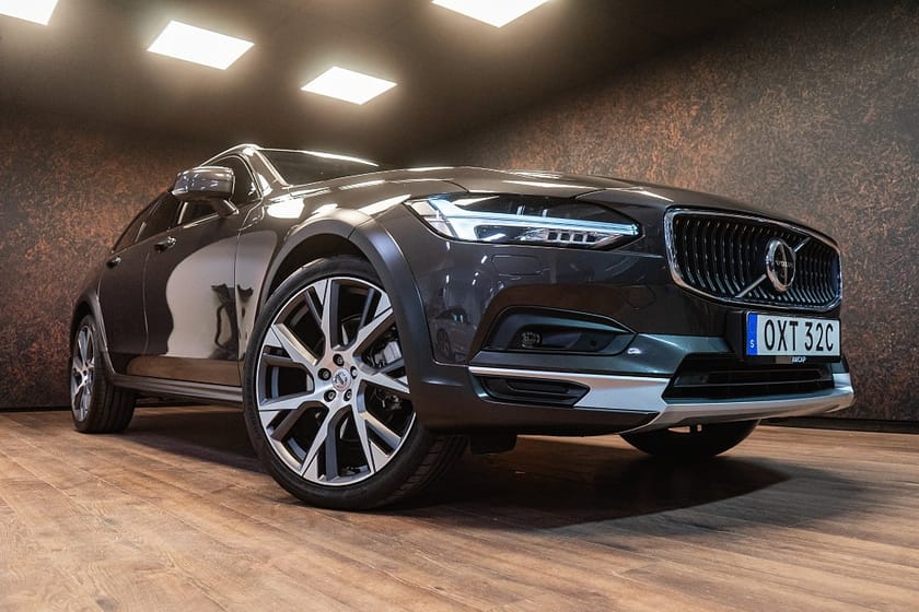Bild 3 av Volvo V90 Cross Country B4 AWD 197hk | Drag | Värm | Läder | 21" | 3562 kr/mån