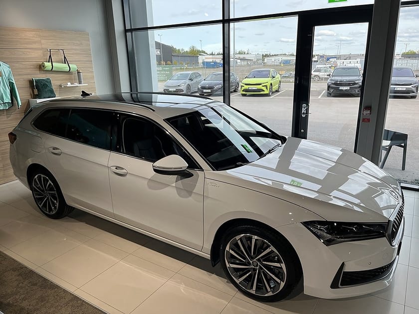 Bild 4 av Škoda Superb iV Kombi Skoda Combi L&K Hybrid Privatleasing fr. 5109:-