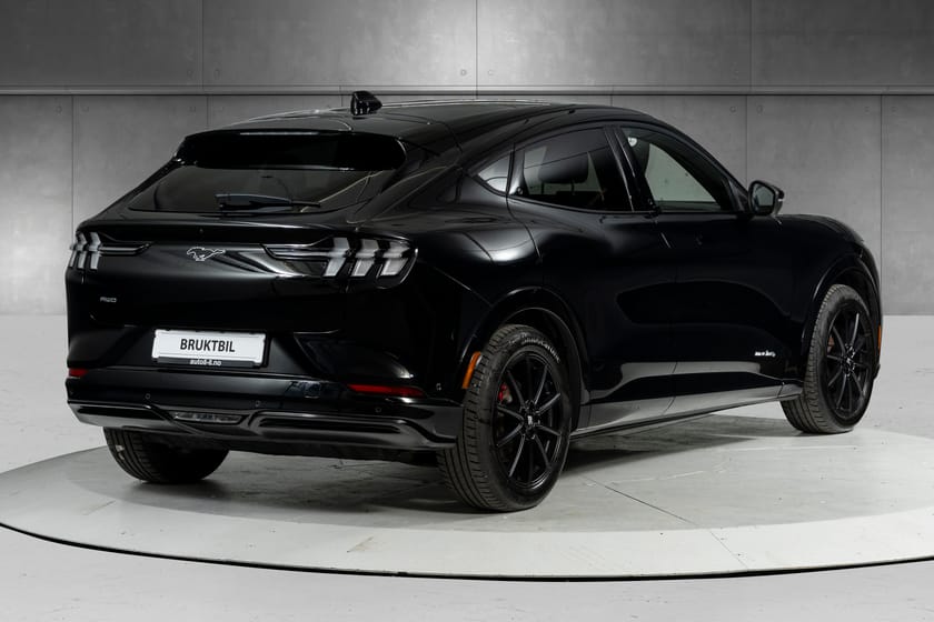 Bilde 4 av Ford Mustang Mach-E Standard Range AWD 269hk SUV SR | B&O | Panorama | Matrix ++