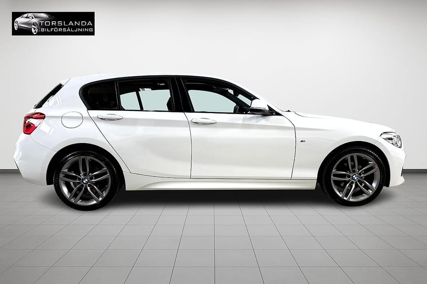Bild 3 av BMW 120d xDrive 120 M-Sport Skinn Solluck GPS Harman Kardon D-Krok
