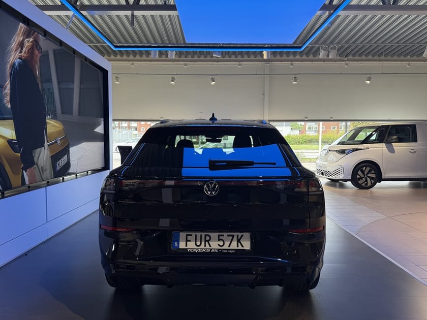 Bild 4 av Volkswagen T-Roc R-LINE  1.5 ETSI 150 HK DSG7