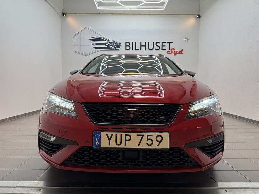 Bild 5 av SEAT León Cupra ST 4Drive 300hk Milltek/Navi/Adaptiv F/Beats/Carplay/Nyser