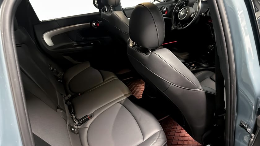 Bild 5 av MINI Countryman Cooper SE ALL4 / H&K / Head-up / Adaptiv farth