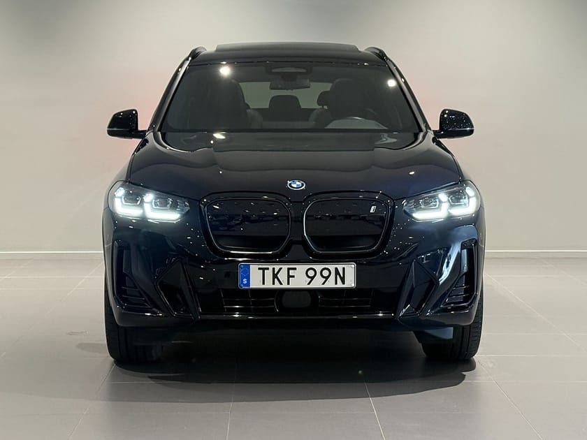 Bild 2 av BMW iX3 Charged M Sport Drag Adpt Farth Panorama Elstolar