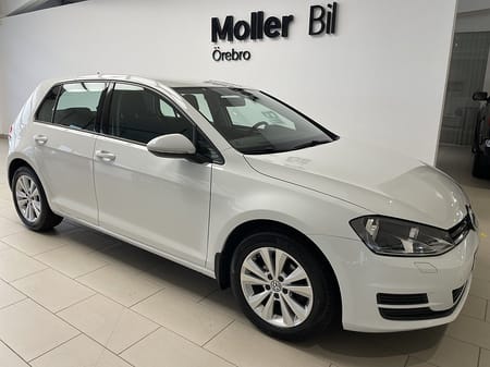Volkswagen Golf LIM 1,2 TSI 110 MASTERS Värmare Backkamera