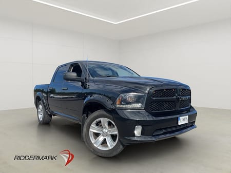 RAM 1500 Crew Cab Dodge Sport Black Style 5.7 V8 Drag B-Kamera Skinn