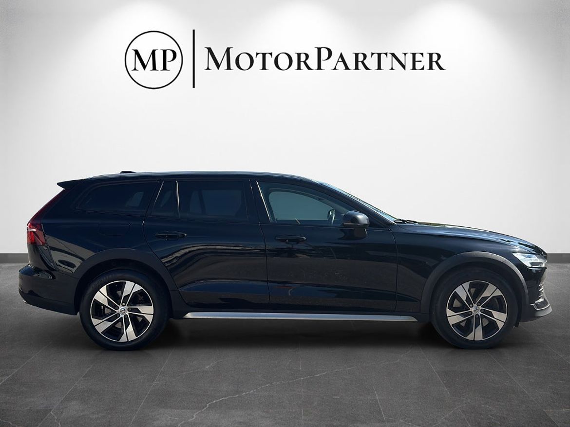 Volvo V60 Cross Country, bild 8 av 20