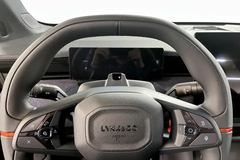 Lynk & Co 02 EV