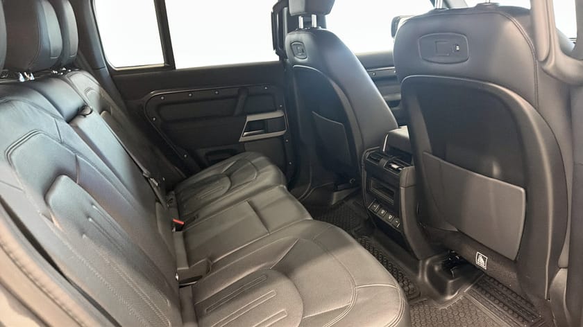 Bild 5 av Land Rover Defender 110 D250 MHEV / 360-kamera / Drag