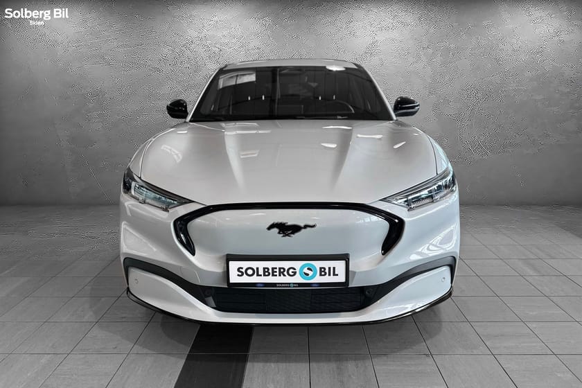 Bilde 2 av Ford Mustang Mach-E Standard Range AWD AWD/ Hengerfeste/ Adaptiv Cruise/ Ryggekamera