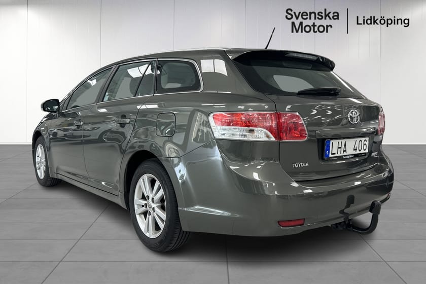 Bild 4 av Toyota Avensis Kombi 1.8 Valvematic Manuell Business I Drag I Nyservad I Nybesiktad