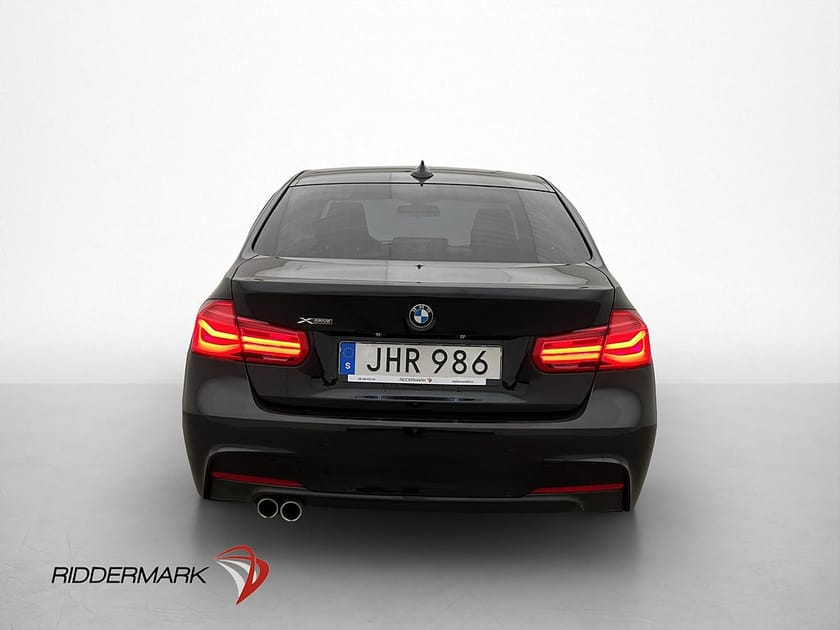 Bild 4 av BMW 320d xDrive Sedan 320 M Sport Sportstolar Navi P-Sensorer LED
