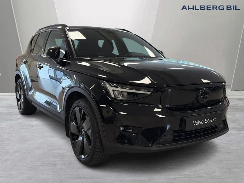 Bild 1 av Volvo EX40 Twin Motor Performance M Ultra Black Edt 🟤Dragkrok halvautomatisk, Parkeringskamera 360, Panoramatak, Google Maps, Apple Carplay