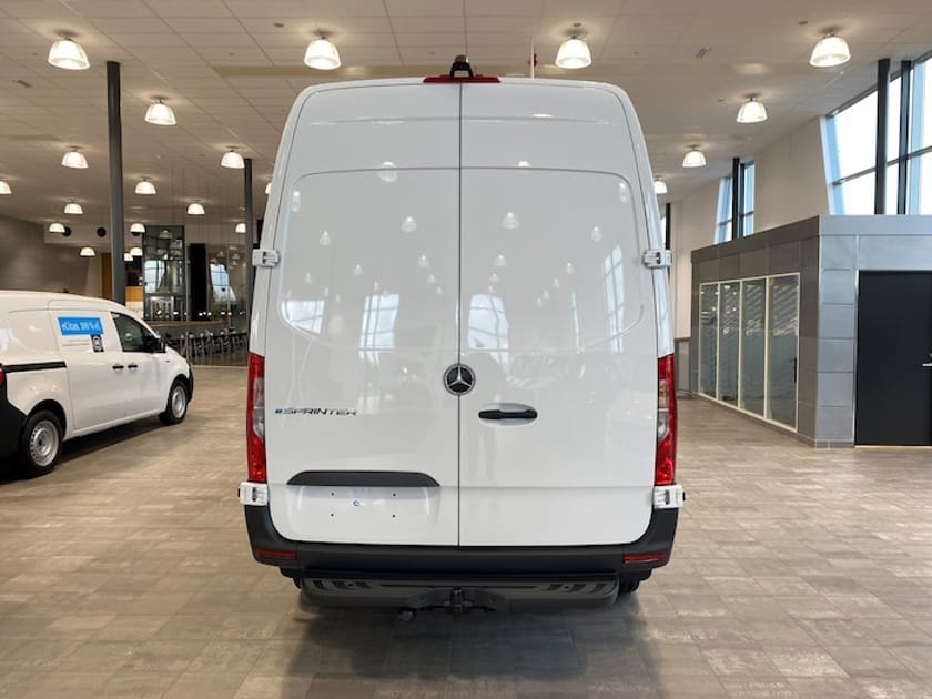Bild 5 av Mercedes-Benz eSprinter 414 81 kWh SKÅP A2 PRO