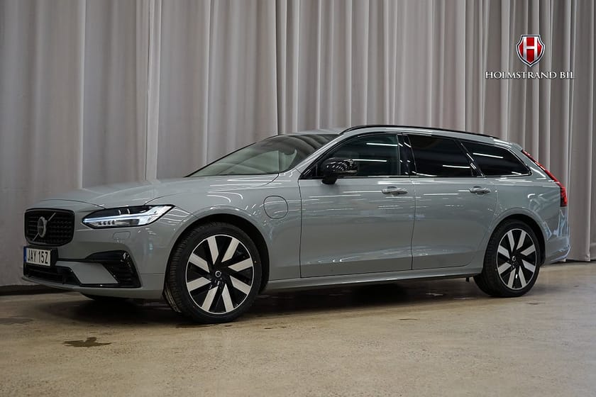 Bild 4 av Volvo V90 Recharge T6 AWD Plus Dark Drag B&W Värme Carplay BLIS