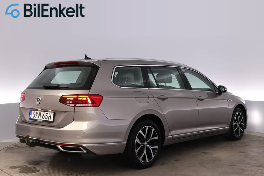 Bild 3 av Volkswagen Passat Sportscombi GTE SC 1.4 TSI DSG Pano Kamera Cockpit