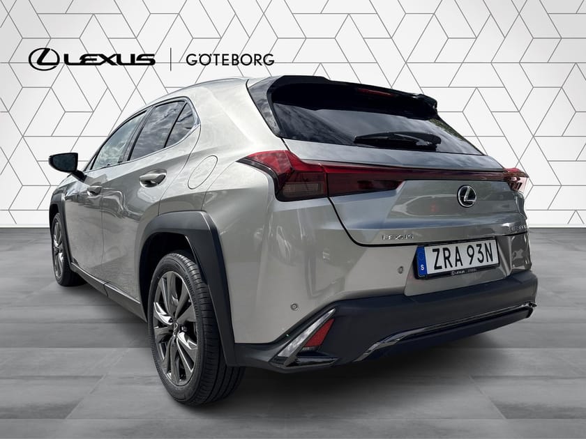 Bild 4 av Lexus UX 300h F SPORT DESIGN FWD