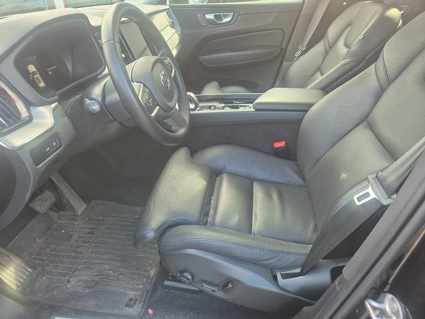 Bild 5 av Volvo XC60 T6 Recharge Core Bright plug in AWD 350HK 4x4 Panorama