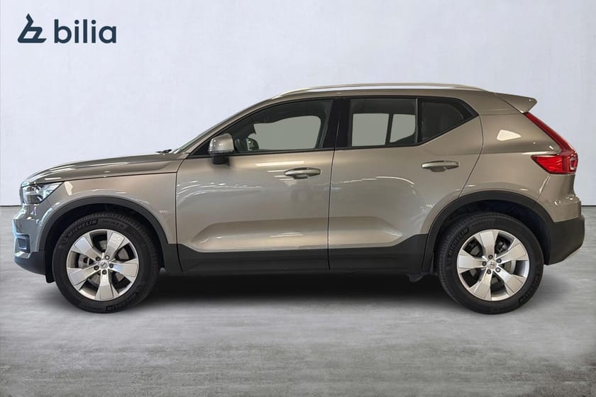 Bild 3 av Volvo XC40 B4 AWD Bensin Mom Adv Navi Pro Edt | DRAGKROK