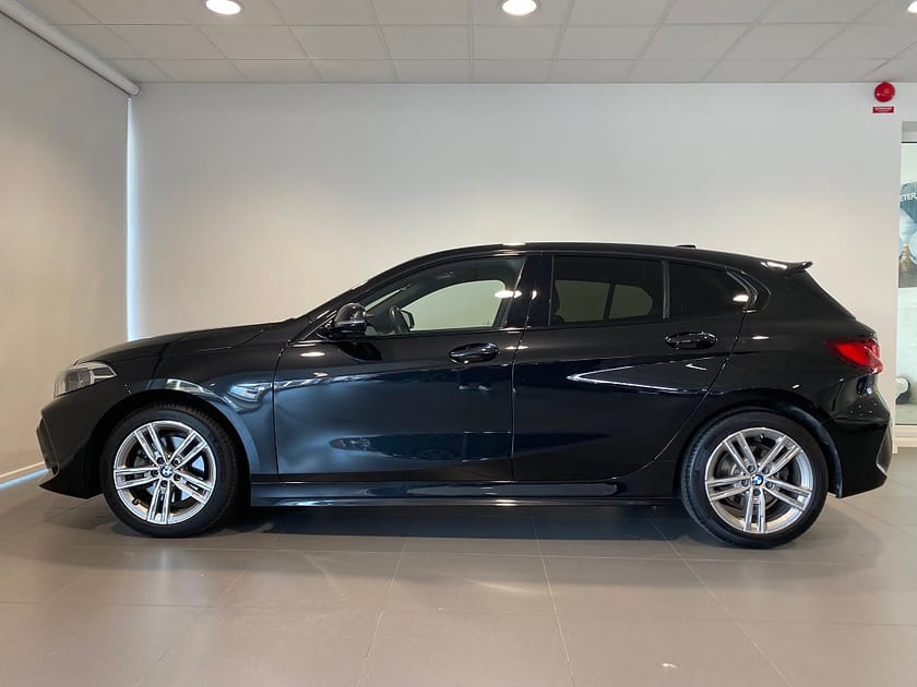 Bild 2 av BMW 118i 118 Rattvärme Adaptiv farthållare HiFi-högtalarsystem