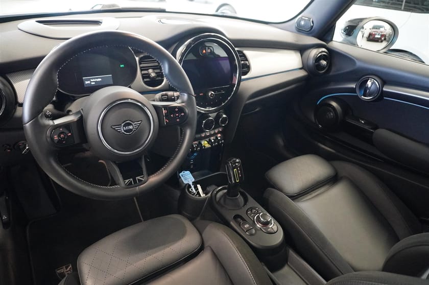 Bild 2 av MINI Cooper SE Maximise Arplay H K Head-Up Panorama