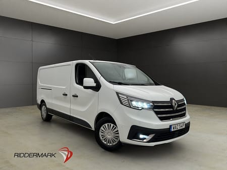 Renault Trafic Skåpbil L2 Värmare 3-Sits Drag B-Kamera CARPLAY Moms