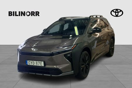 Toyota bZ4X Touring 77KWh AWD 20" Executive | Vinterhjul |