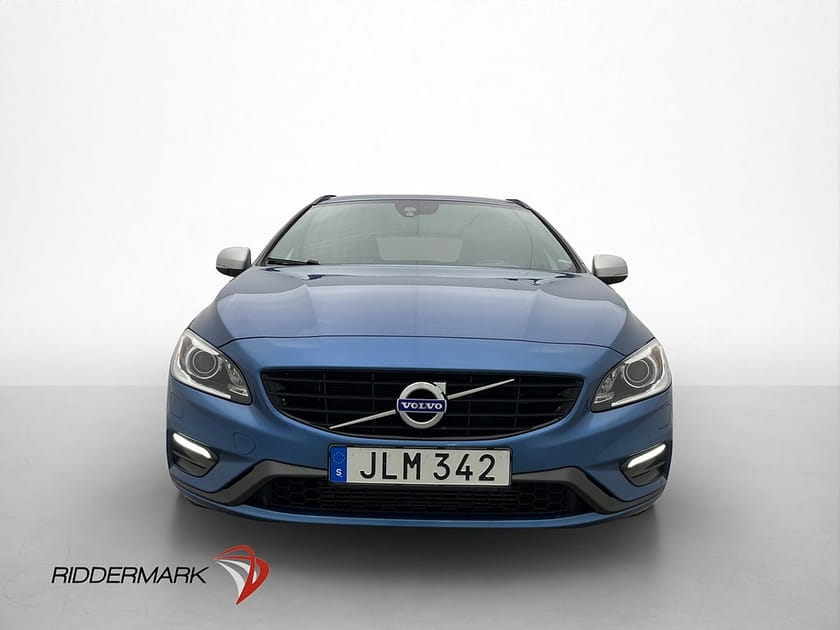 Bild 2 av Volvo V60 D4 AWD R-Design Värmare Navi Kamera Rattvärme Drag