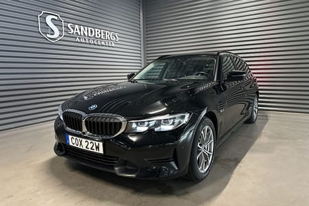 BMW 330e xDrive Touring Sportline B-kamera Värmare Navi Drag Eu6