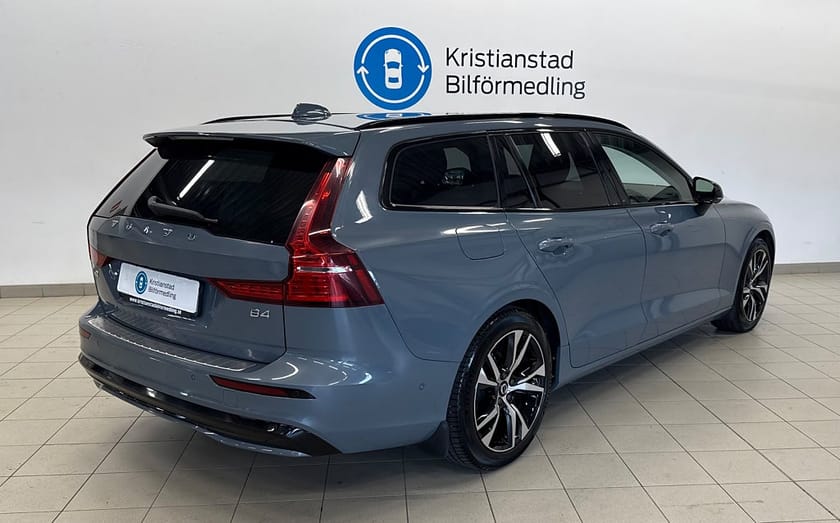 Bild 5 av Volvo V60 B4 Aut. Plus Dark, Google, Klimatpaket,Läder, 360kamera