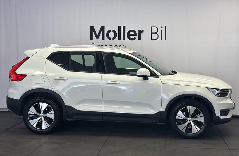 Bild 2 av Volvo XC40 B4 Momentum Adv H/K /Drag/ Ljuspaket